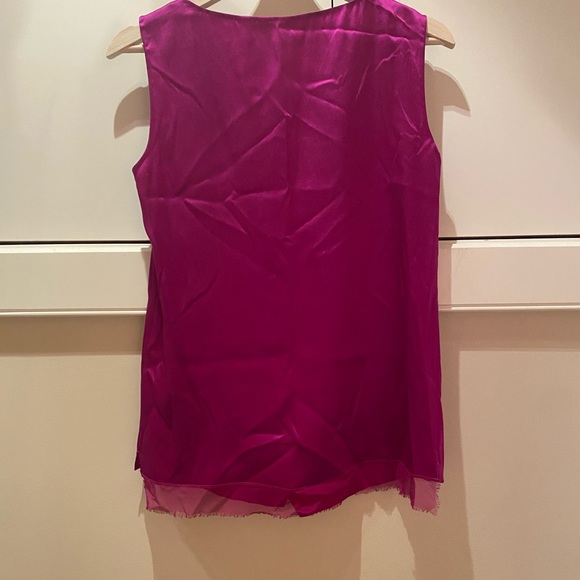 Fuscia blouse silk material - Picture 3 of 3